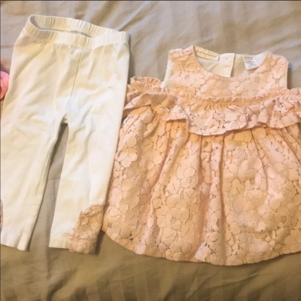 Baby open shoulders top with matching leggings